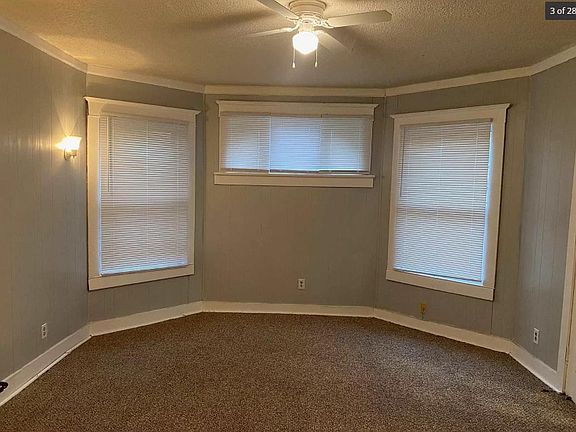 3rd image of 805 NE Perry Ave #2