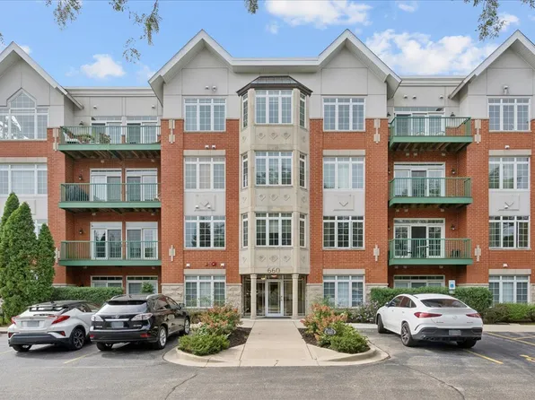 660 McHenry Rd APT 207, Wheeling, IL 60090