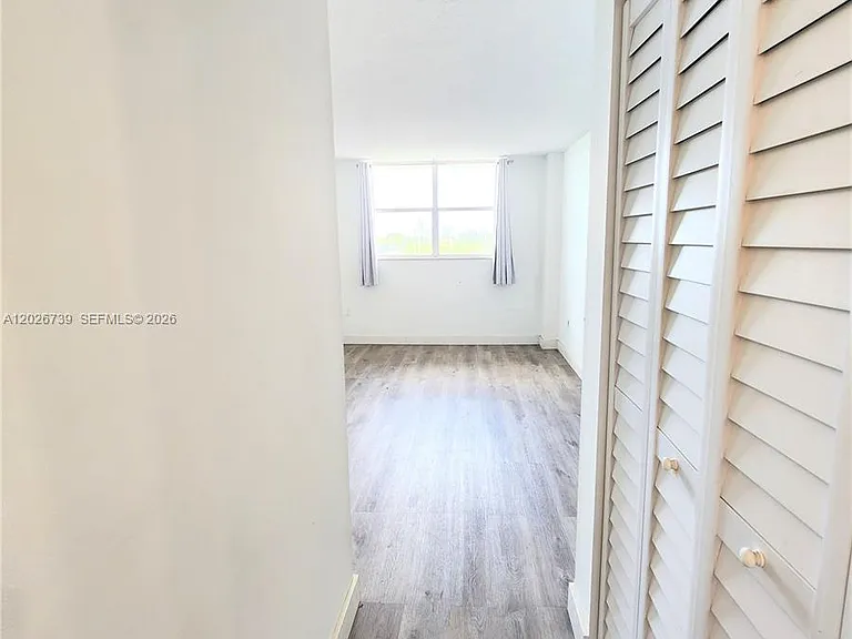 16465 NE 22nd Ave #610 — Photo 12