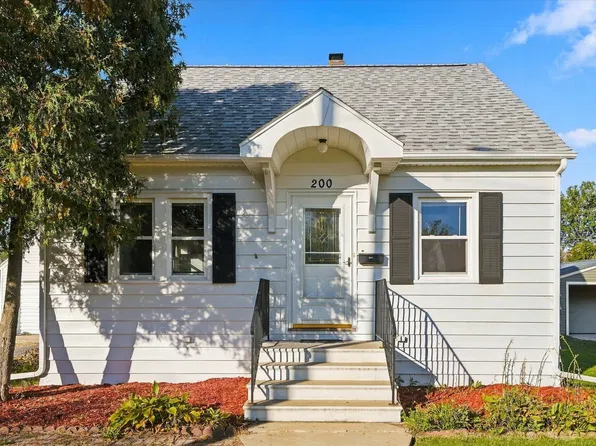200 19th St NW, Cedar Rapids, IA 52405