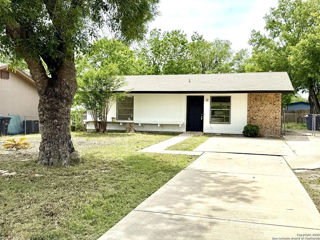4723 Castle Rose — Photo 1