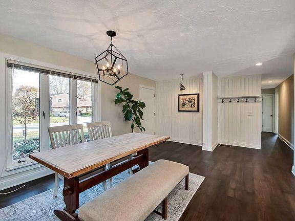 5th image of 6205 Hickory Lawn Ct