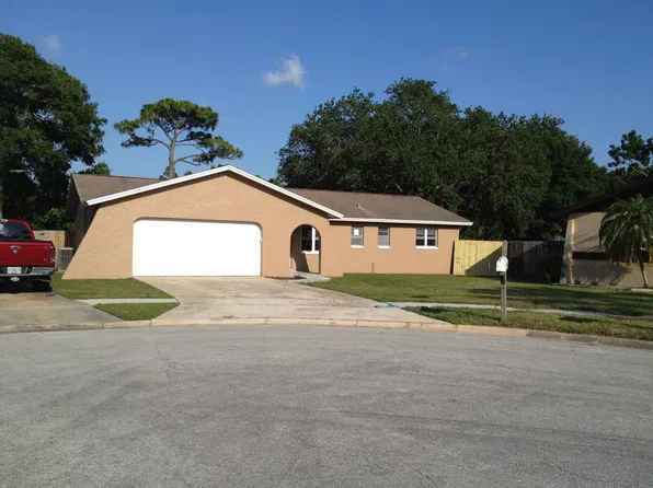 8833 90th Way N, Seminole, FL 33777