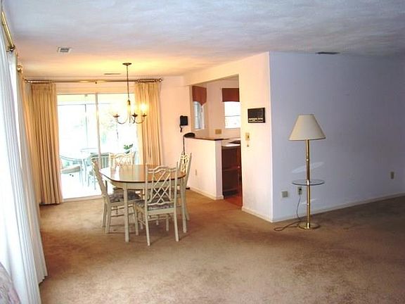 5th image of 18A Pond Ct