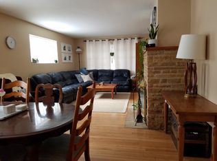 121 Grove Ave APT 1, Fox River Grove, IL 60021