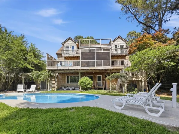 2257 Widgeon Ln, Virginia Beach, VA 23456