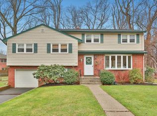 23 Old Mill Ln, Tappan, NY 10983