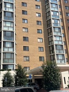 15100 Interlachen Dr #4-211, Silver Spring, MD, 20906