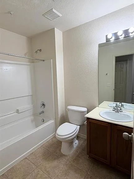 2205 Stoneleigh Pl — Photo 31