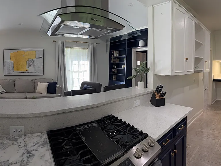 1410 Forsythe Ave — Photo 23