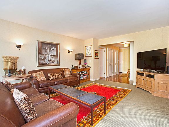 4th image of 505 E 79th St APT 3K
