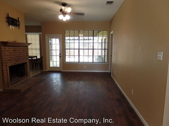 2nd image of 204 Mariner Dr