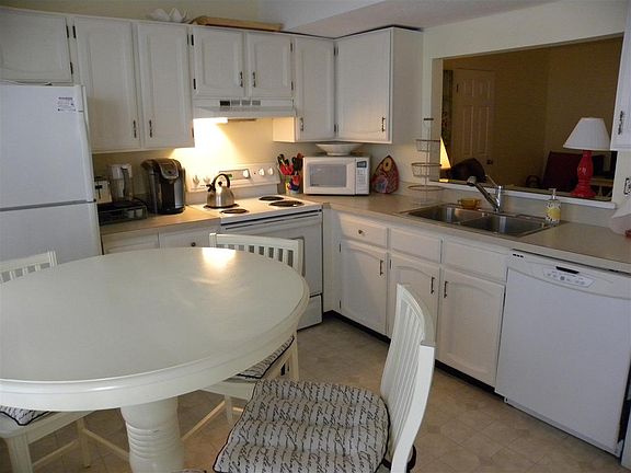 5th image of 133 65th St #11