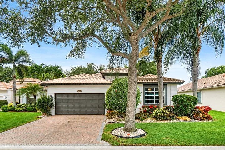 3 bed, 2436 sqft, $4,750 — Photo 3