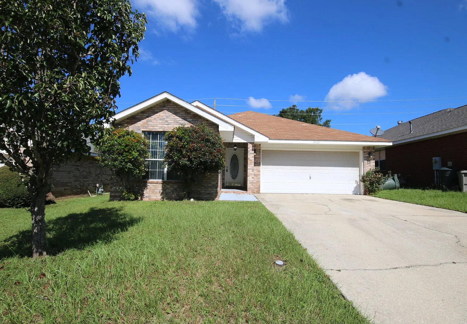 3 bed, 2.0 bath, 1735 sqft, $1,775 — Photo 1