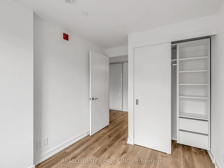 115 Larchmount Ave #308 — Photo 7