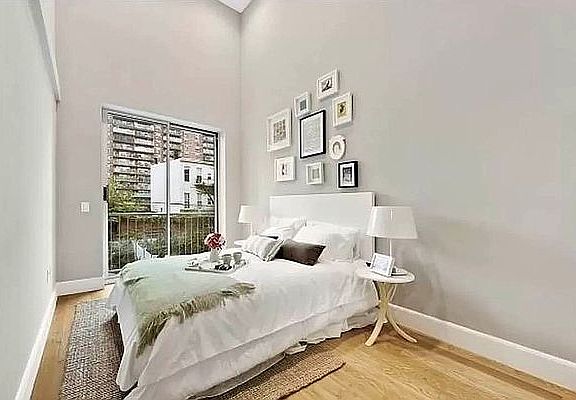 3rd image of 42 Meserole St APT 302