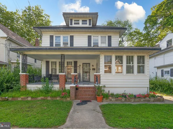 13 S Myrtle St, Vineland, NJ 08360