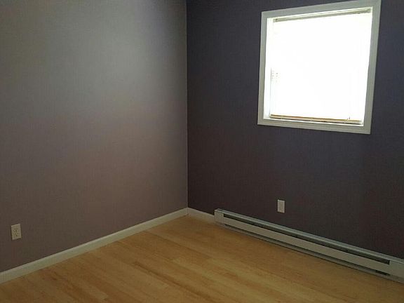 2nd image of 1302 Park Dr