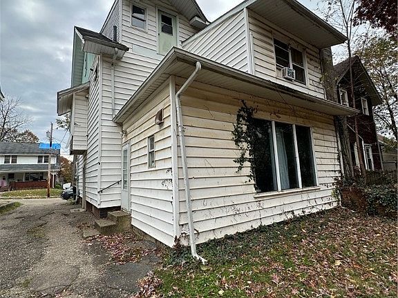 2nd image of 1337 16th St NW