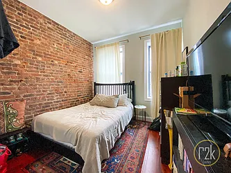 Rented by Realty 2000 Corp