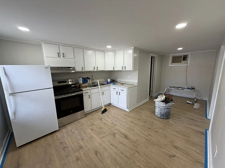 904 Coldwater Rd #7 — Photo 3