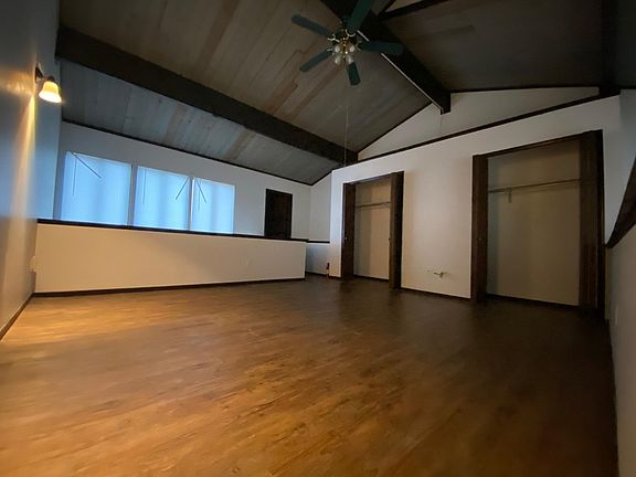 4th image of 2081 Penguin Ave