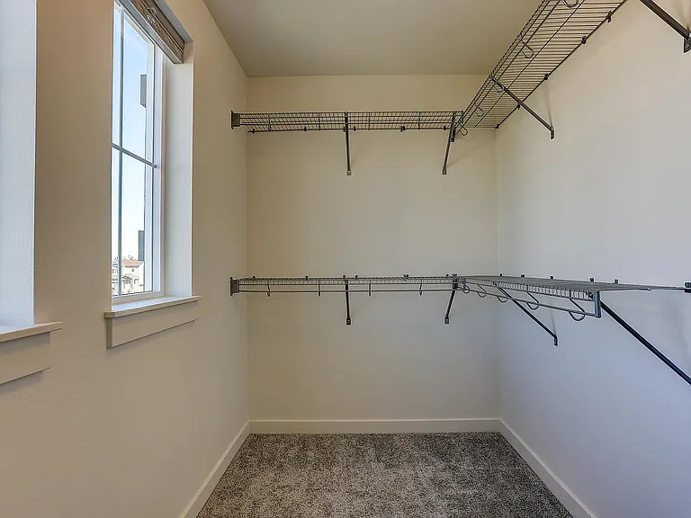 2582 NE Purcell Blvd — Photo 10