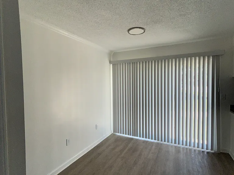 Midtown Estates — Photo 28