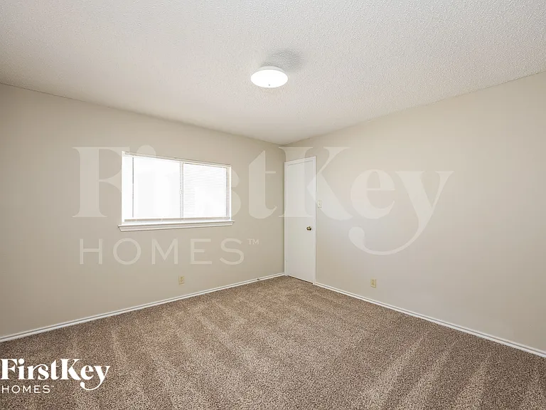 7915 Cherry Glade — Photo 14