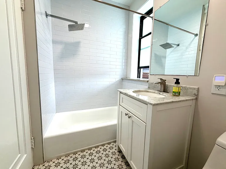 36 E Newton St #6 — Photo 10