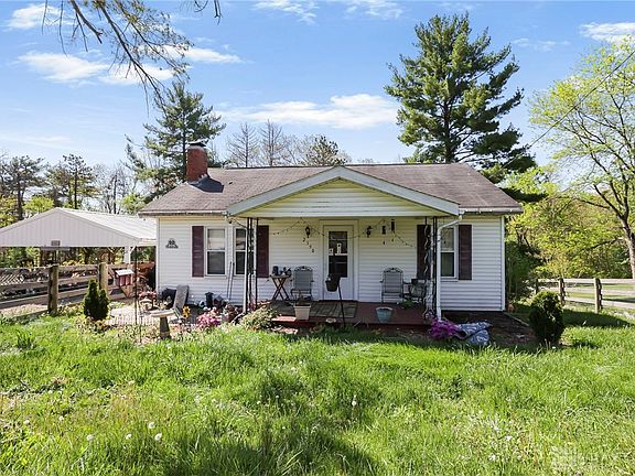 2nd image of 2390 Ridge Rd