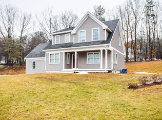 7 Lindsay Rd, Hooksett, NH 03106