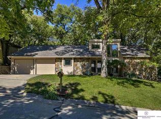 808 Hawthorne Ct, Council Bluffs, IA 51503
