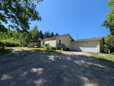 7976 Ten Mile Rd NE, Rockford, MI, 49341