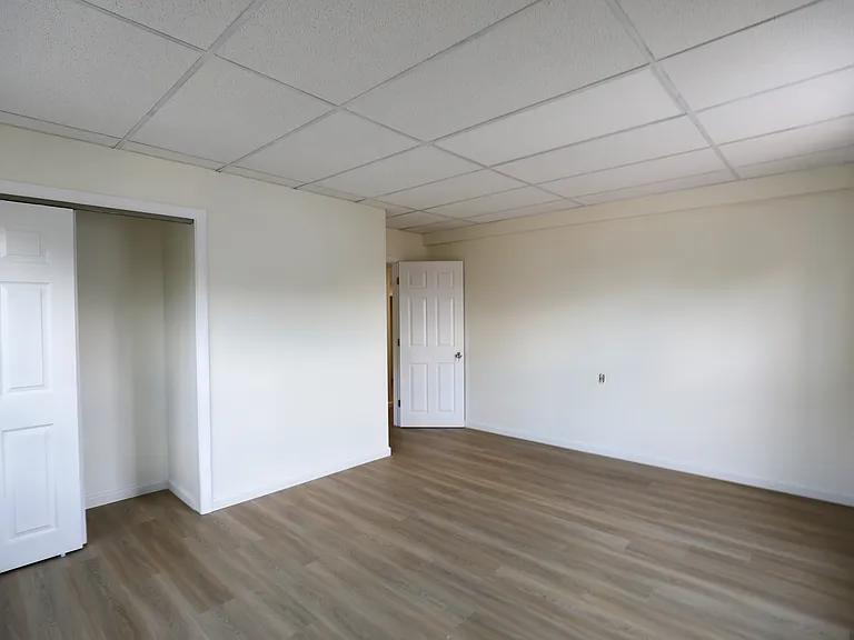 184-186 Broadway Rte #2C — Photo 13