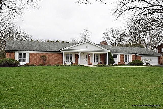 1st image of 369 N Kingsway Dr