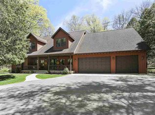 5168 Bay Shore Dr, Sturgeon Bay, WI 54235