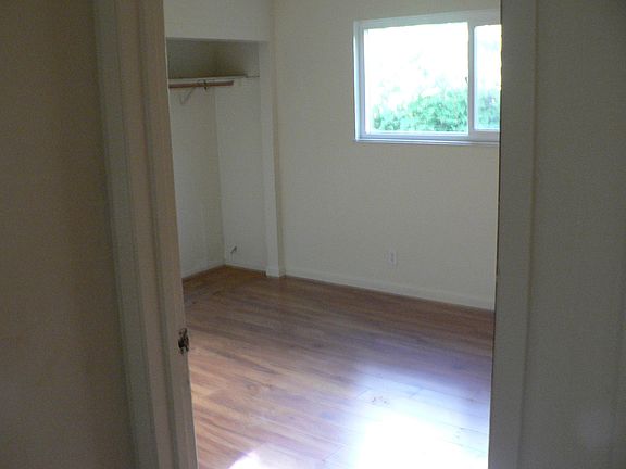 4th image of 1829 Vervais Ave
