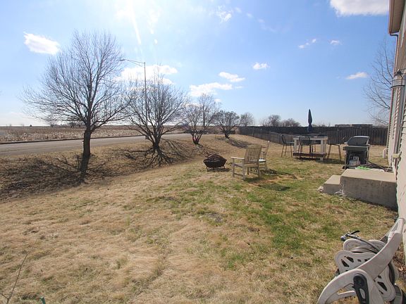 4th image of 7302 Donovan Dr