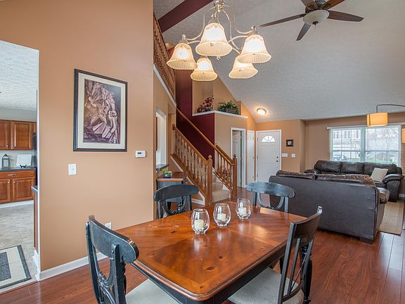 5th image of 8617 Robbins Loop Dr
