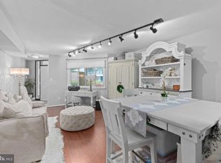 1951 Sagewood Ln #18, Reston, VA 20191