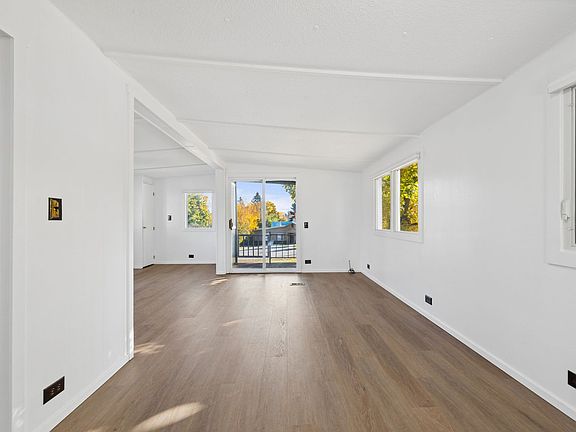 4th image of 648 Lupfer Ave