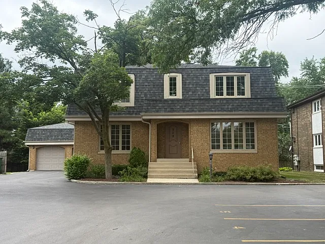 3 bed, 1100 sqft, $2,800 — Photo 1