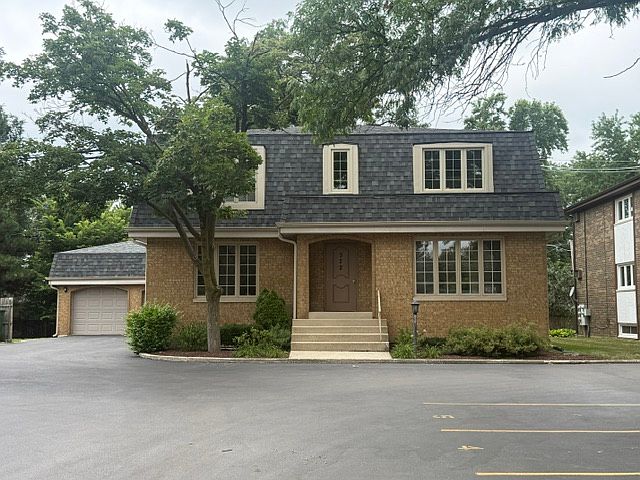 1st image of 522 S La Grange Rd #1N
