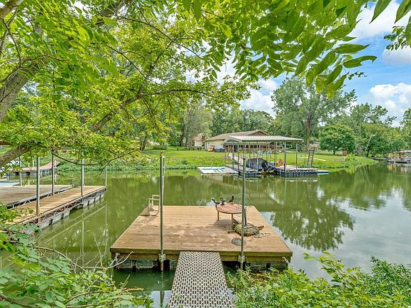 4th image of 5279 Saratoga Dr