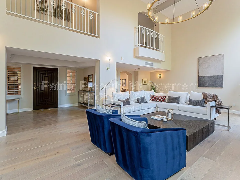 8602 E Vista Del Lago