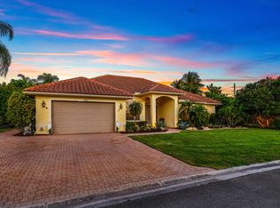 9696 Plumeria Way, Boynton Beach, FL 33436