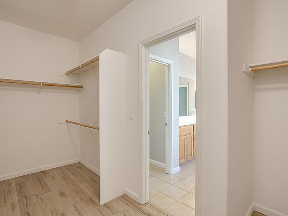 3rd image of 1918 Bright Willow Cir