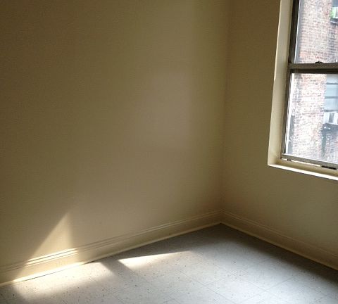 3rd image of 560 W 175th St